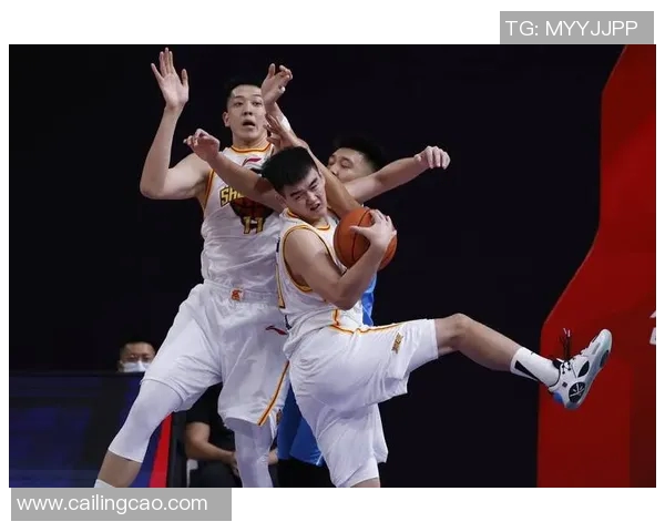 赛后分析成都篮球队与深圳篮球队实力对比与比赛亮点回顾